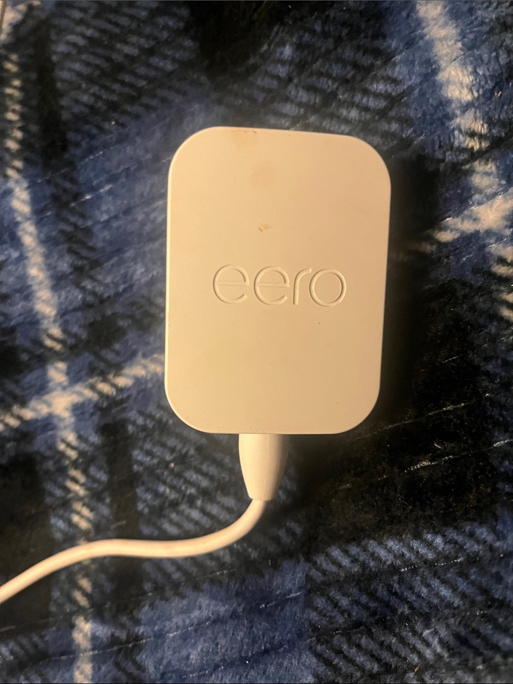 eero USB 27.0 W charger